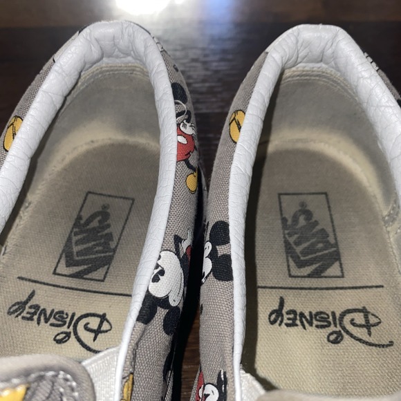 Vans Slip On X Disney‎ Mickey Mouse Size M11/W12.5 Slip On Gray Shoes Sneakers - Picture 9 of 13